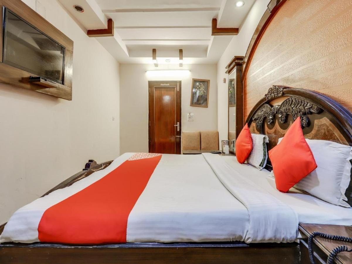 Hotel Roma Deluxe - New Delhi Railway Station Bagian luar foto