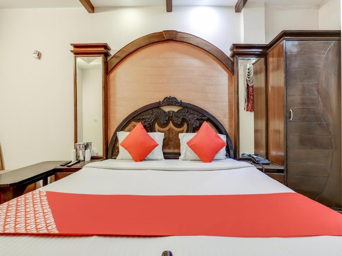 Hotel Roma Deluxe - New Delhi Railway Station Bagian luar foto